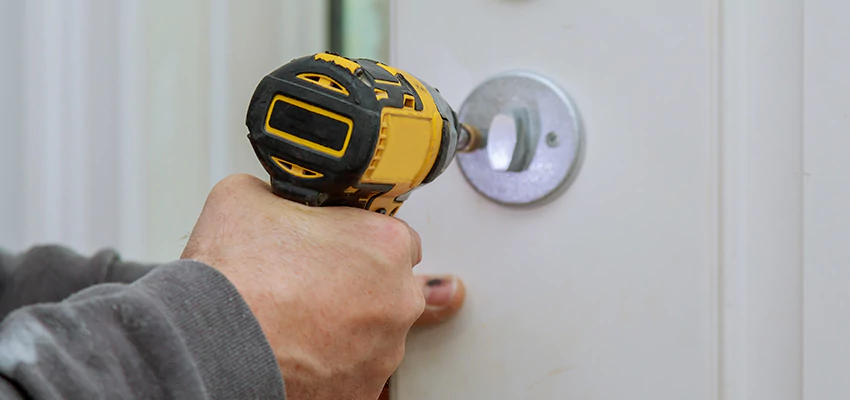 Street Locksmith For Smart Lock Repair in Homeland, CA